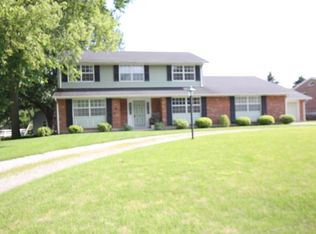 1326 Stratford Dr, Piqua, OH 45356