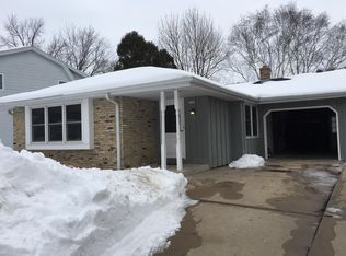 1720 Highland Dr, Grafton, WI 53024