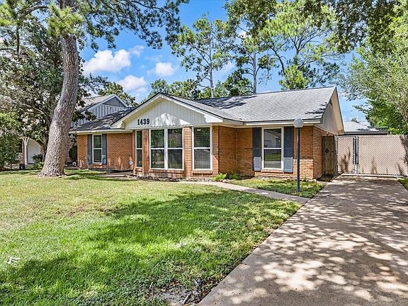 2nd image of 1439 Shadow Bend Dr
