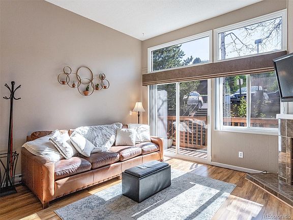 3rd image of 3025 Columbine Dr Unit 25
