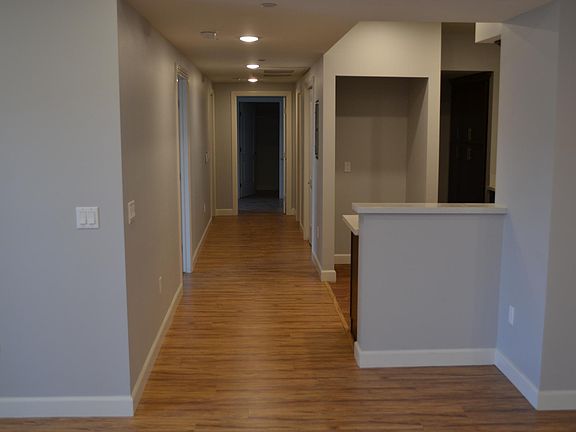 5th image of 6718 Sylmar Ave #3