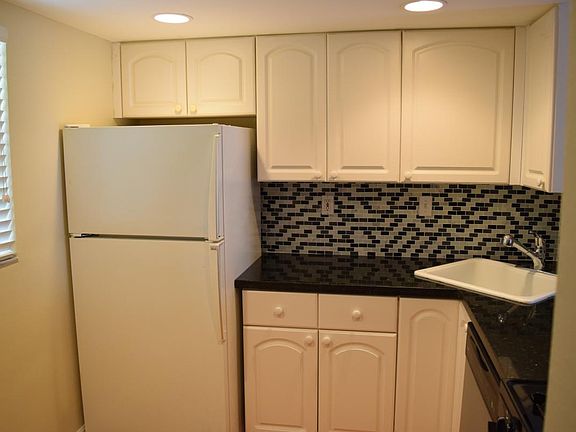 4th image of 8600 SW 67th Ave #916