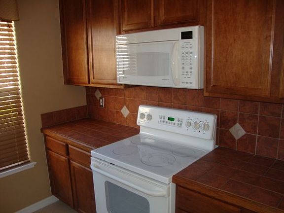 5th image of 1618 Eagle Feather Dr