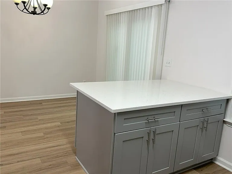 4162 Howell Park Rd — Photo 6