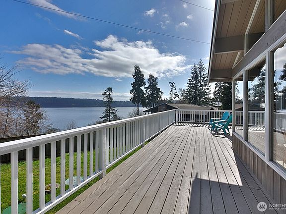 2nd image of 1412 Commodore Place