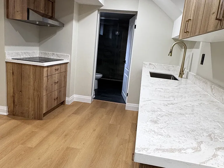 9 Delevan Ct #B2 — Photo 3