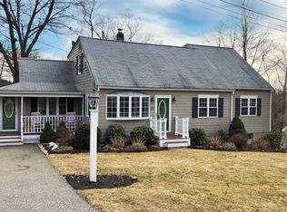20 Woodcrest Ave, Burlington, MA 01803