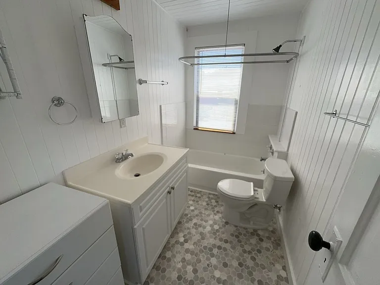 166 Wildwood Ave — Photo 8