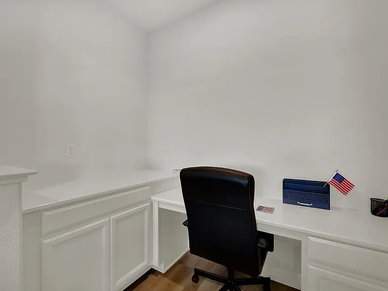 5025 Ellis Godfrey Dr — Photo 2