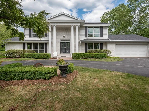 9456 North Broadmoor ROAD, Bayside, WI 53217