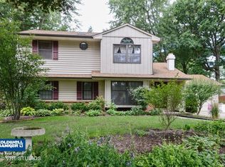 236 Delcy Dr, Dekalb, IL 60115