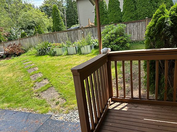 3rd image of 26933 NE Bird St