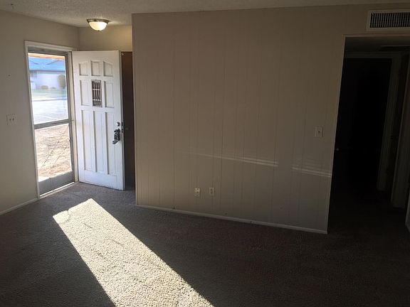 3rd image of 1406 W Bentley St Unit B