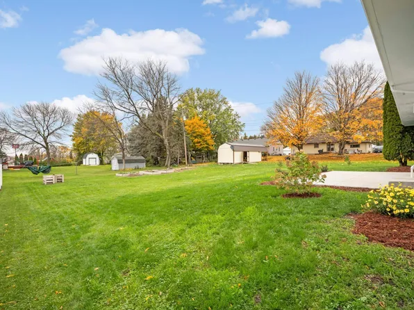 407 Adams Ave S, Cologne, MN 55322