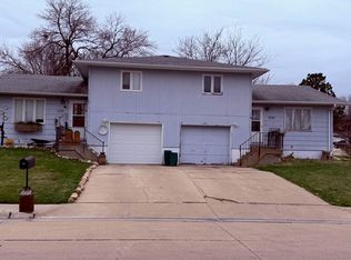 1318-1320 W 40th St, Kearney, NE 68845
