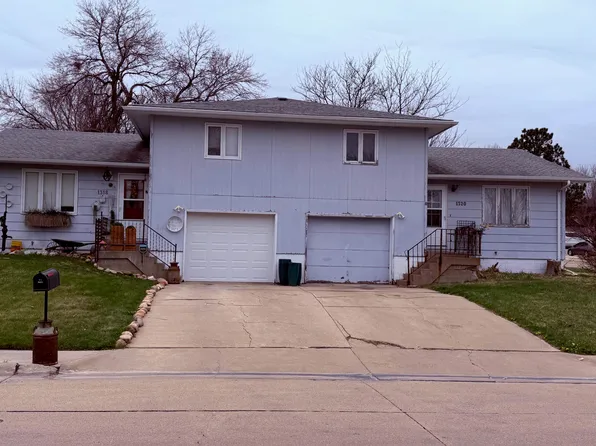 1318-1320 W 40th St, Kearney, NE 68845