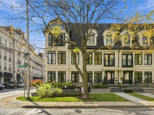 305 Randall St, Oakville, ON L6J 7Z1