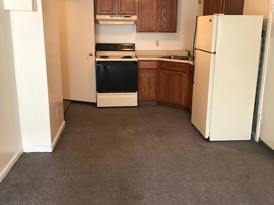 1st image of 9016 W Jackson St