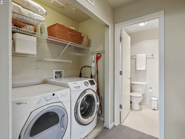8502 N Central St — Photo 27