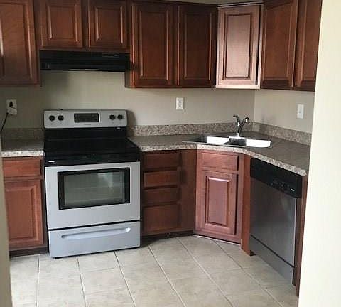 2nd image of 3313 Boynton Ct