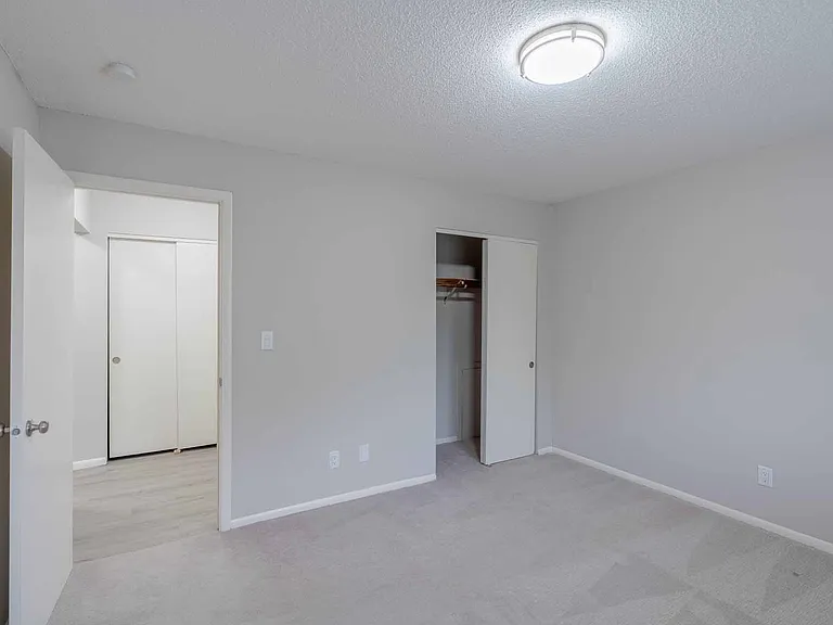 Richfield Square Apartments — Photo 30
