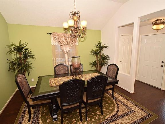 3rd image of 26118 Parkman Grove Dr