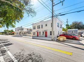 801 Dobbins St, West Palm Beach, FL