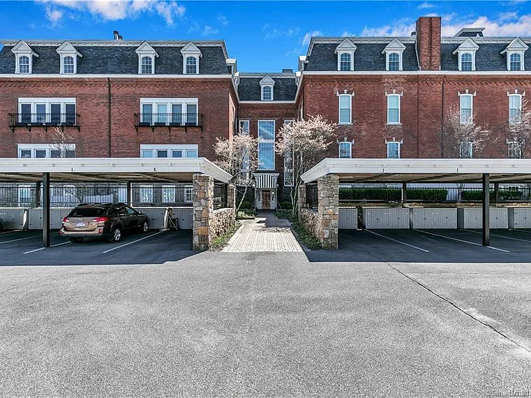 25 Orchard St #21 — Photo 5