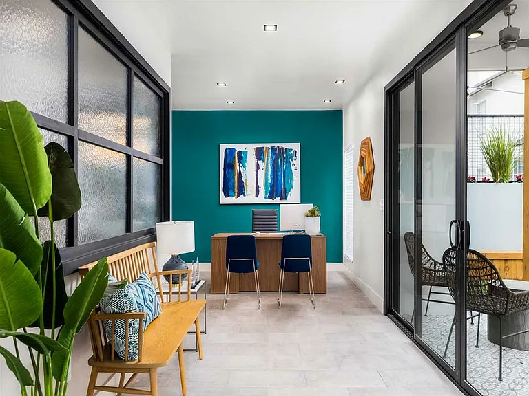 Castle Hills Townhomes — Photo 15