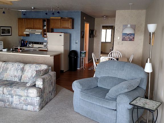 4th image of 38 Grande Lake Dr APT F