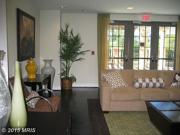 4th image of 485 Harbor Side St APT 408