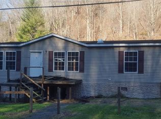 219 Tommy Creek Rd, Rhodell, WV 25915