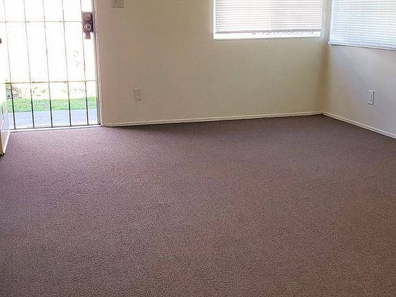 3rd image of 1037 Broad Ave APT 1