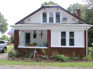 1427 7th Ave SW, Hickory, NC 28602