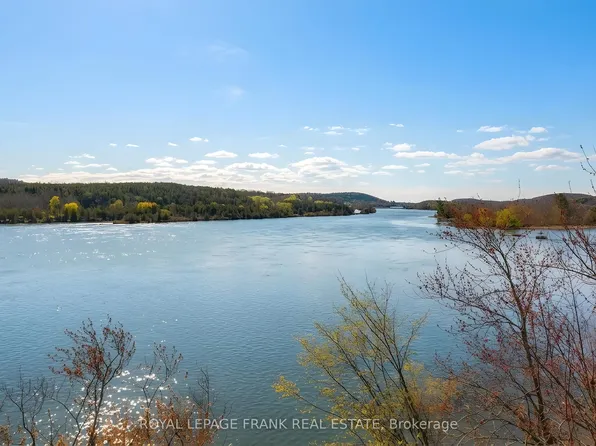 55 Prior Ln, Quinte West, ON K0K 2C0