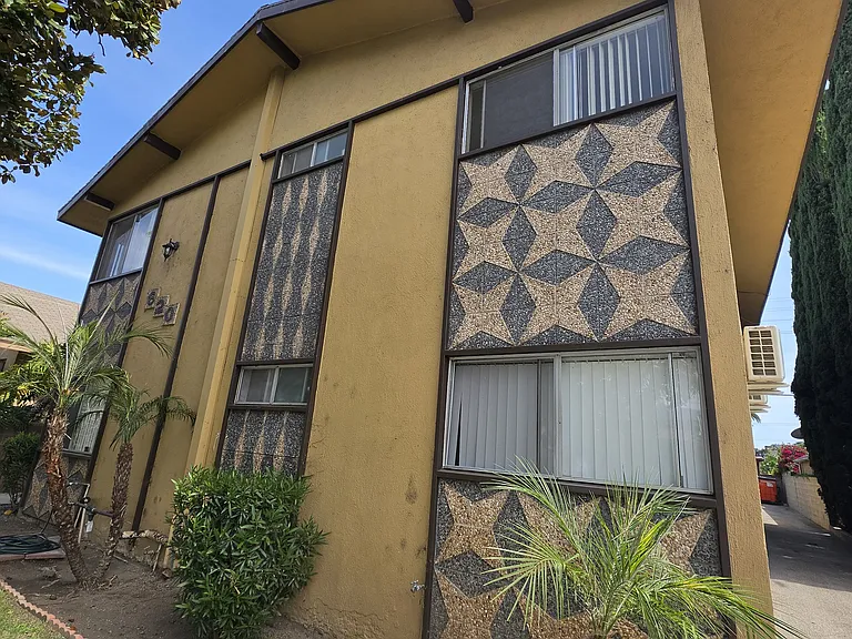 620 W Lexington Dr #5 — Photo 4