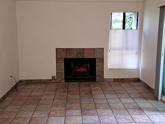 3rd image of 47 Redwood Ct