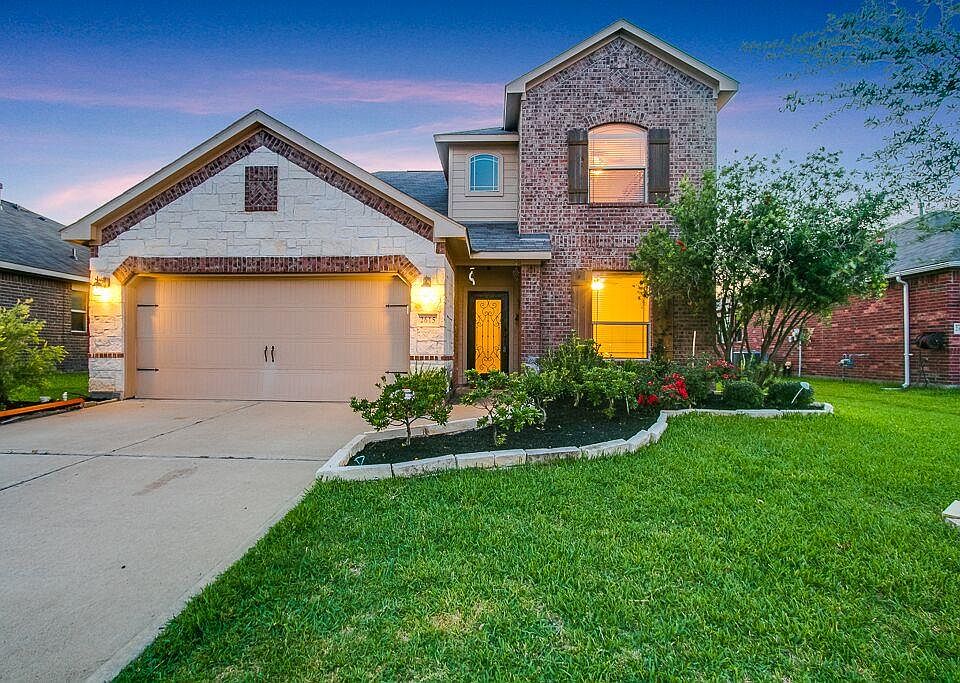 1st image of 2615 Maverick Park Ln