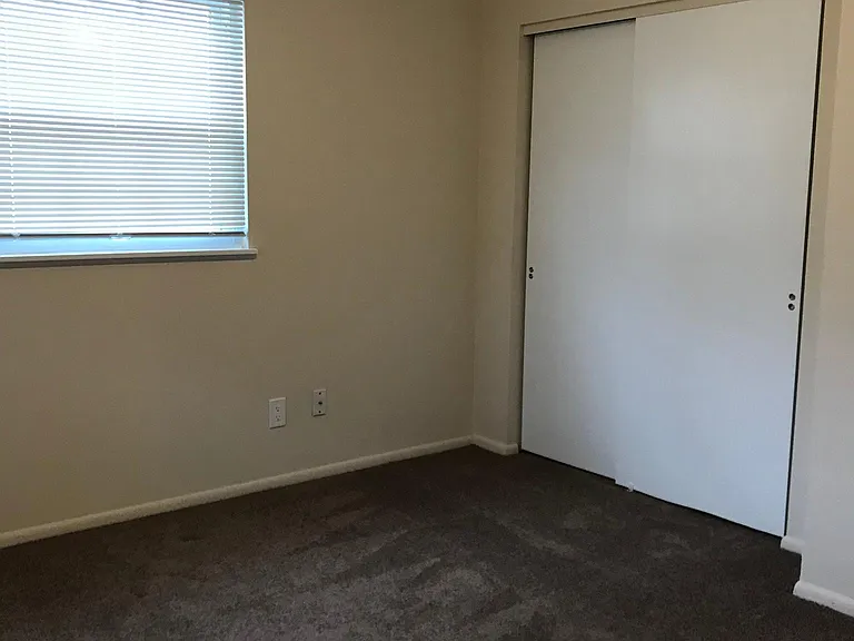 333 Brightsand Ct — Photo 6