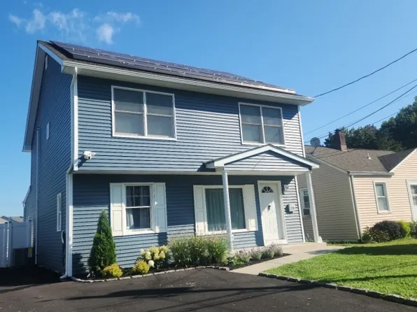 24 Park Ave, Wanaque Boro, NJ 07420