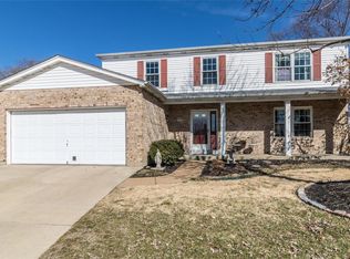 8302 Weber Trail Dr, Saint Louis, MO 63123