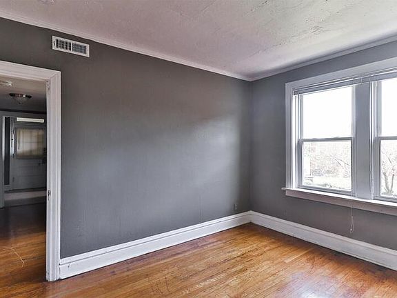 3rd image of 3860 Bamberger Ave APT 3S