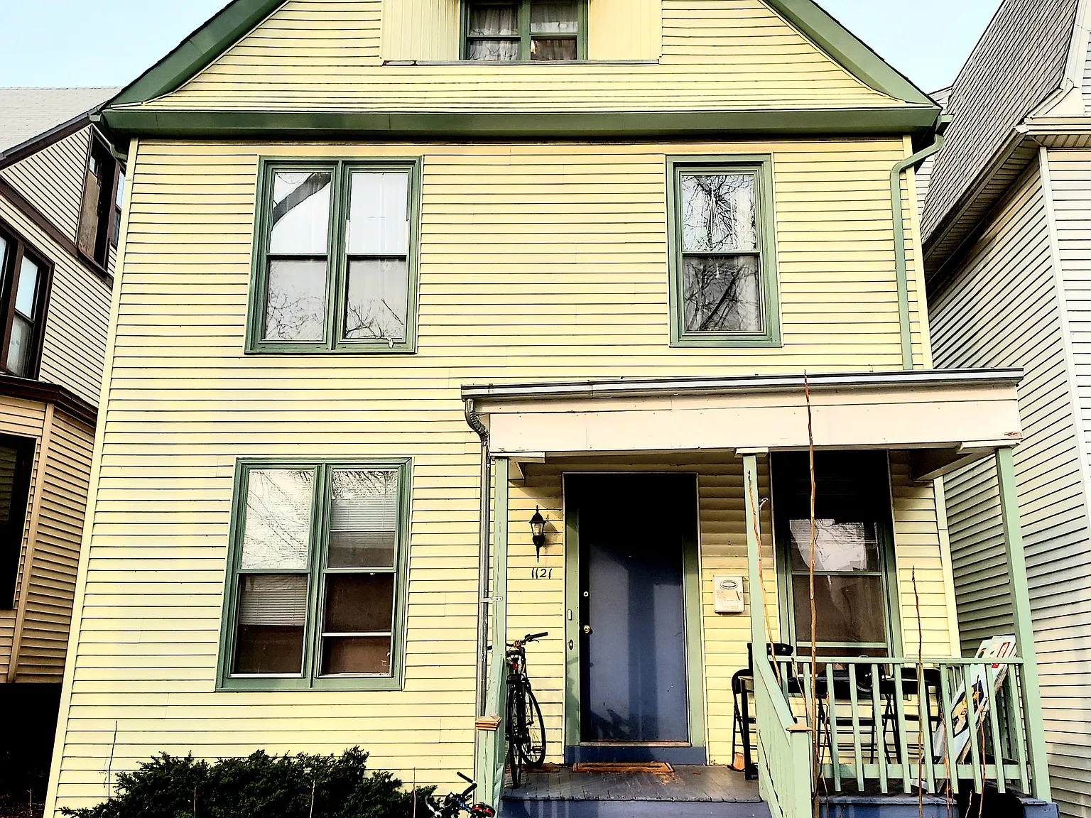 1121 Garnett Pl — Photo 3