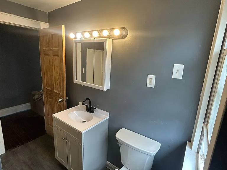 938 W Lafayette Ave — Photo 7
