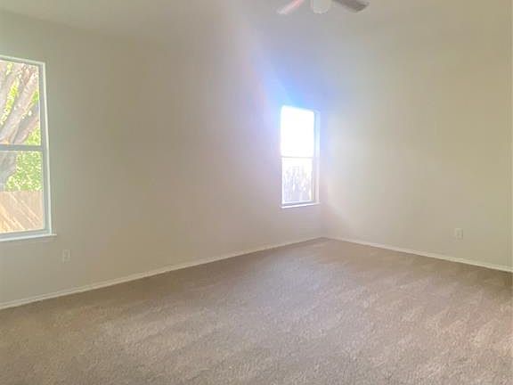 5th image of 6205 Lennox Ln
