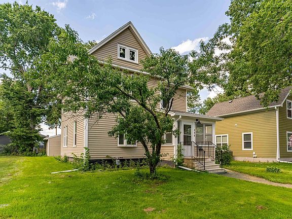 4th image of 411 Saxon St