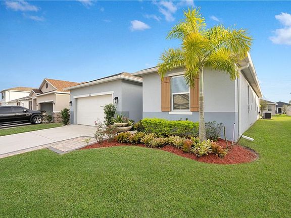 3rd image of 1940 Plumas Way