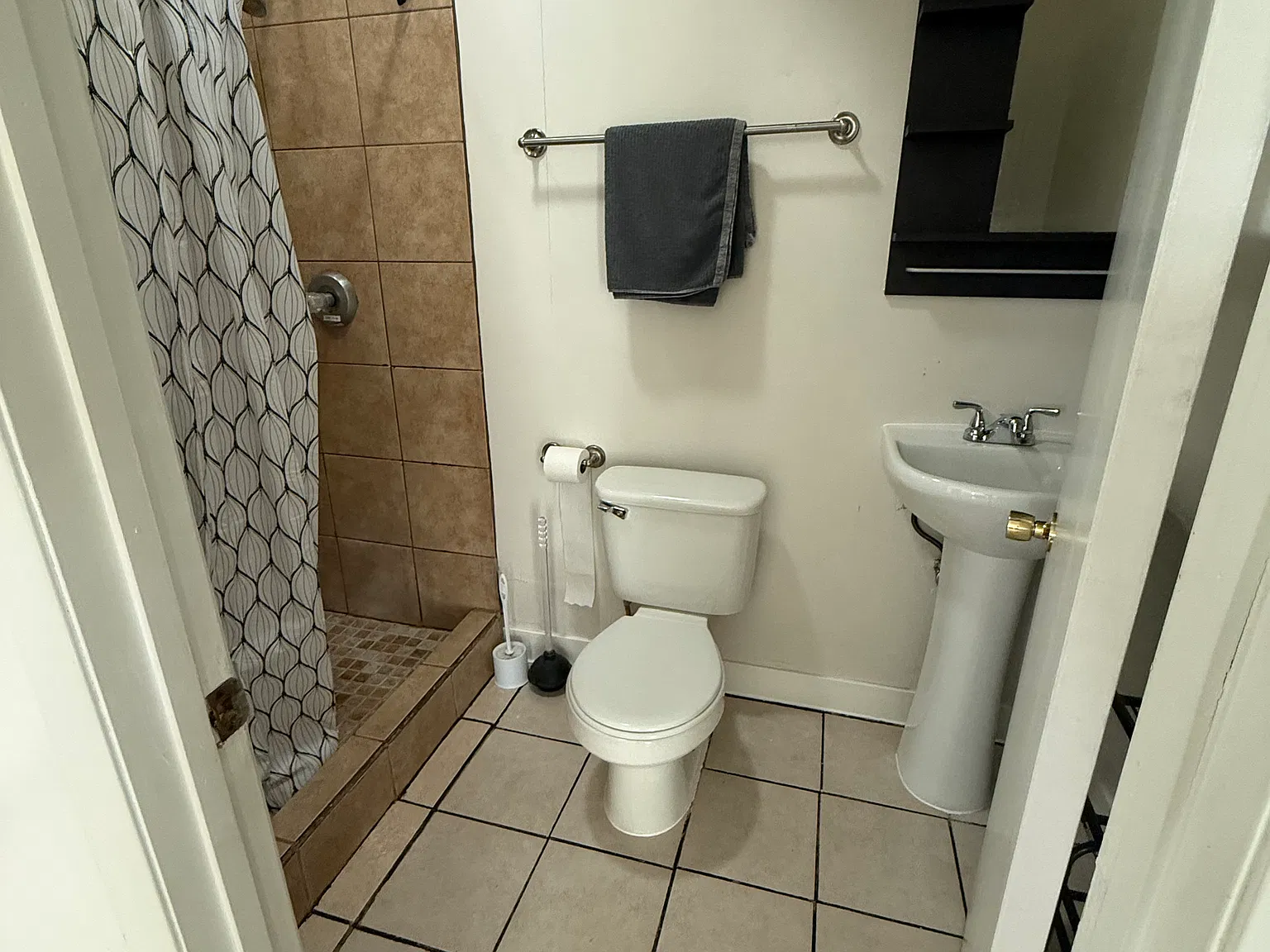 2 bed, 980 sqft, $1,700 — Photo 3