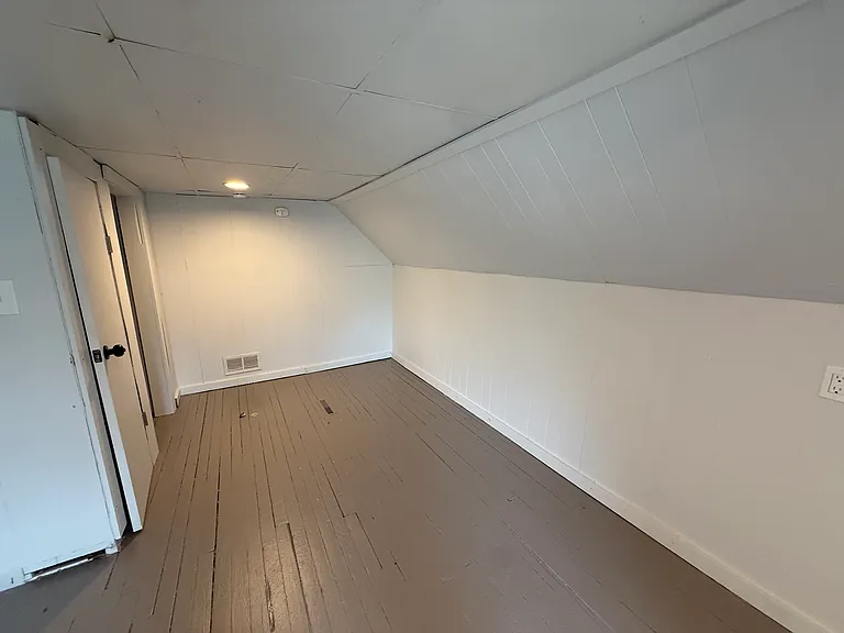 2487 Walnut St — Photo 6