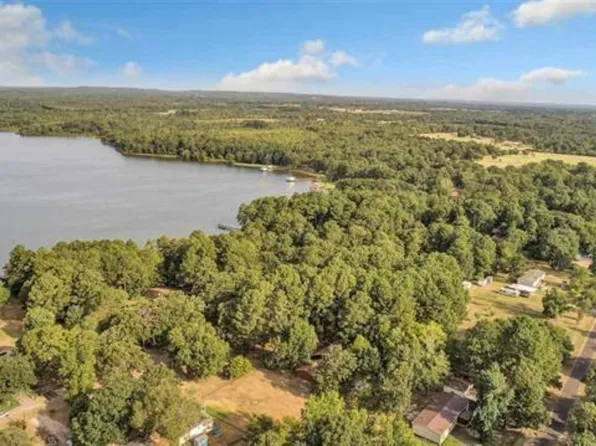 2630 Neches Dr, Chandler, TX 75758